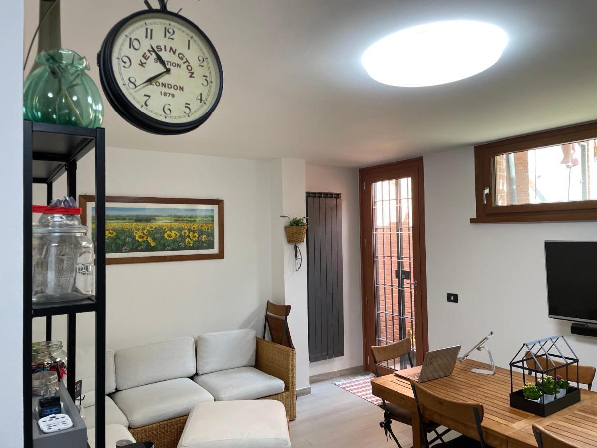In&Out Apartment - Mostacciano, Eur 로마 외부 사진